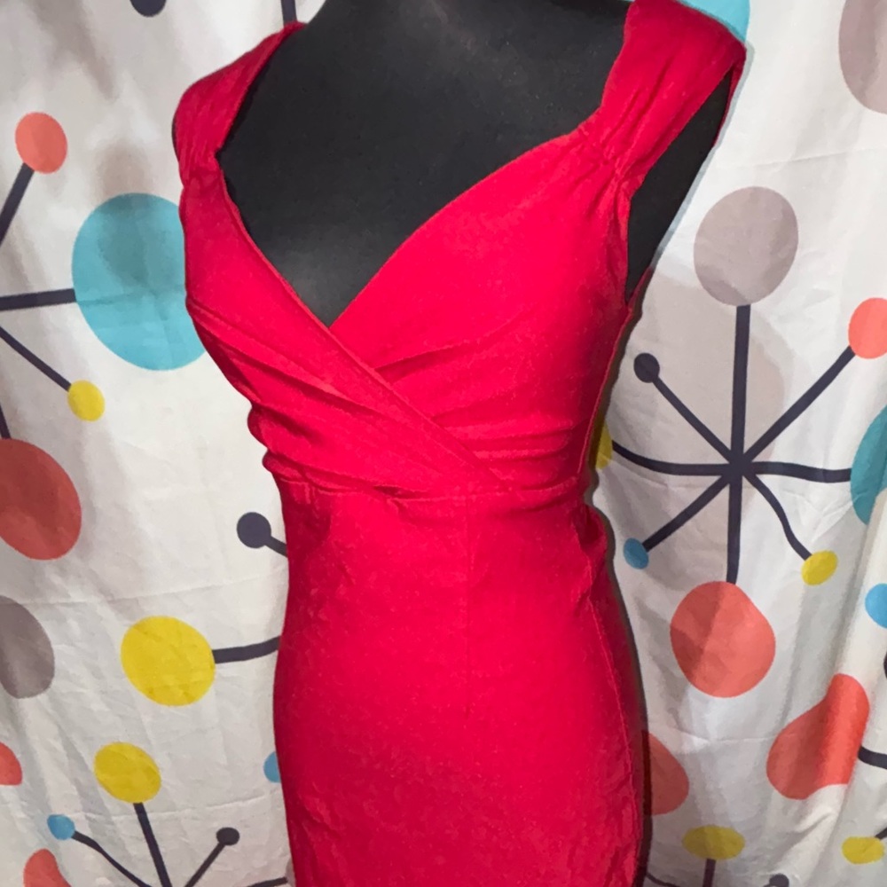 ROCKSTEADY WIGGLE DRESS SIZE MEDIUM